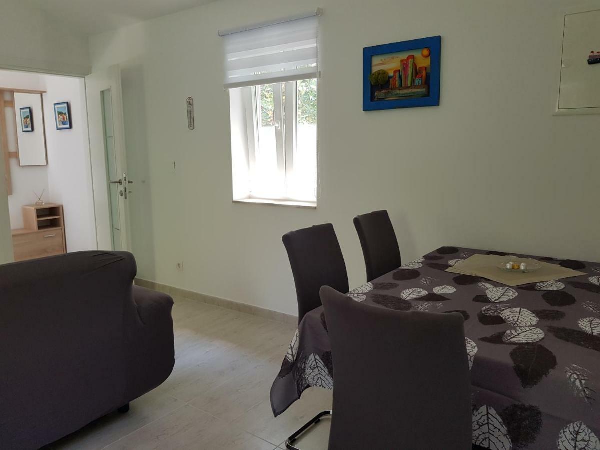 Apartment Zdenka Велі-Лошинь Екстер'єр фото